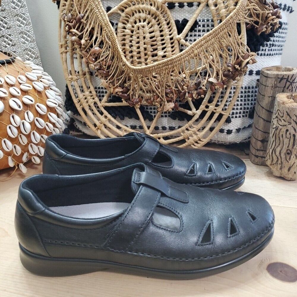 SAS Roamer Women 10 Med Tripad Slip On Loafer Leather Black Comfort Walking EUC